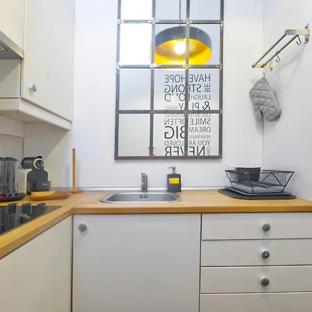 New! Lovely Duplex In The Heart Of Alfama شقة Lisboa