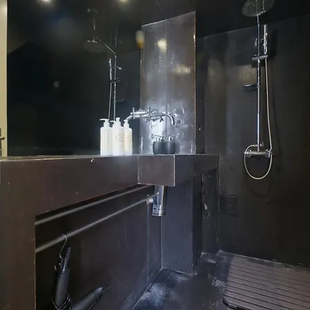 New! Lovely Duplex In The Heart Of Alfama شقة