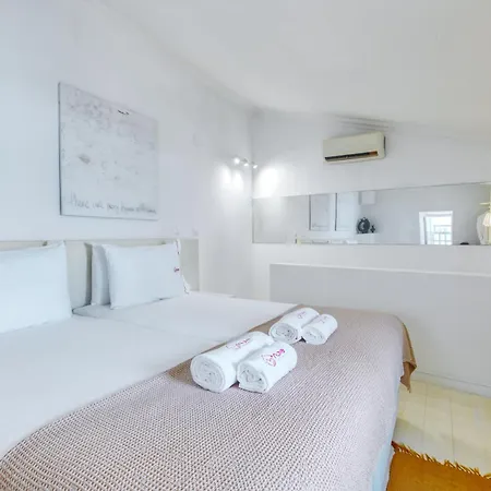 New! Lovely Duplex In The Heart Of Alfama