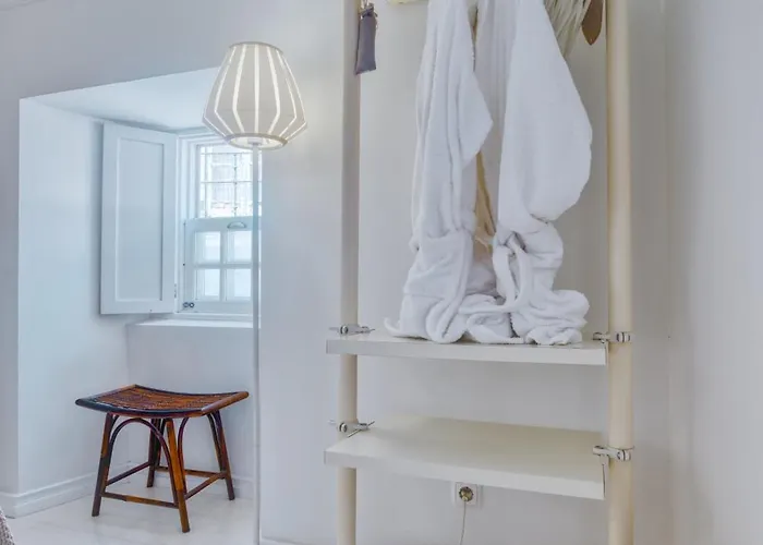 Apartment New! Lovely Duplex In The Heart Of Alfama *