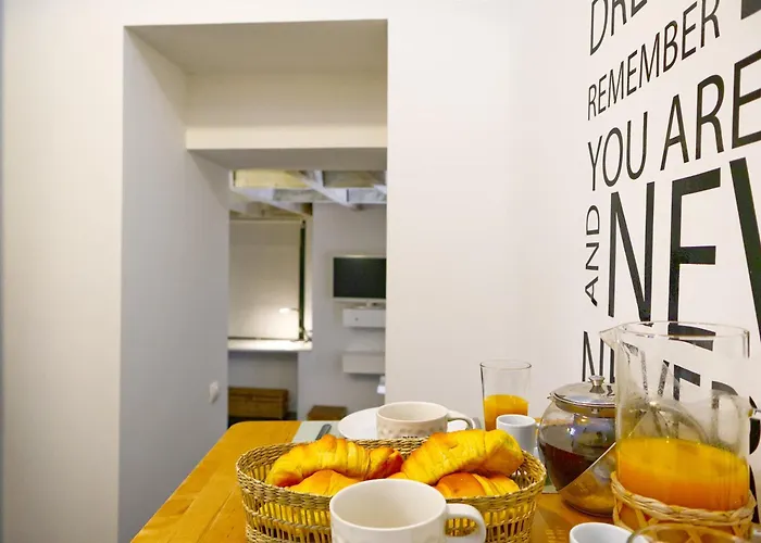 New! Lovely Duplex In The Heart Of Alfama * Lissabon