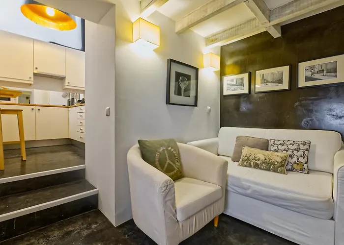 Apartment New! Lovely Duplex In The Heart Of Alfama Lissabon