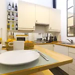New! Lovely Duplex In The Heart Of Alfama Lägenhet *