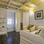 New! Lovely Duplex In The Heart Of Alfama Lägenhet