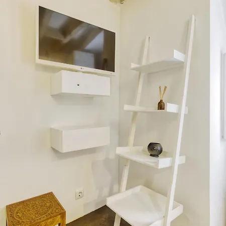New! Lovely Duplex In The Heart Of Alfama * Lisbona